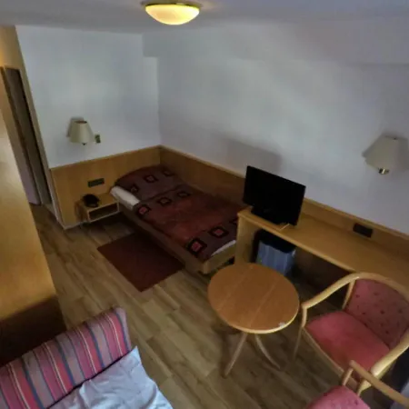 City Pension 4*
