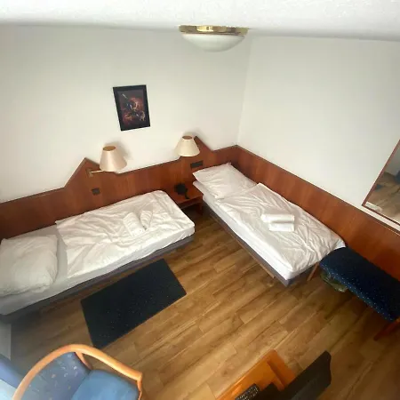 City Pension 4* ראסטאט